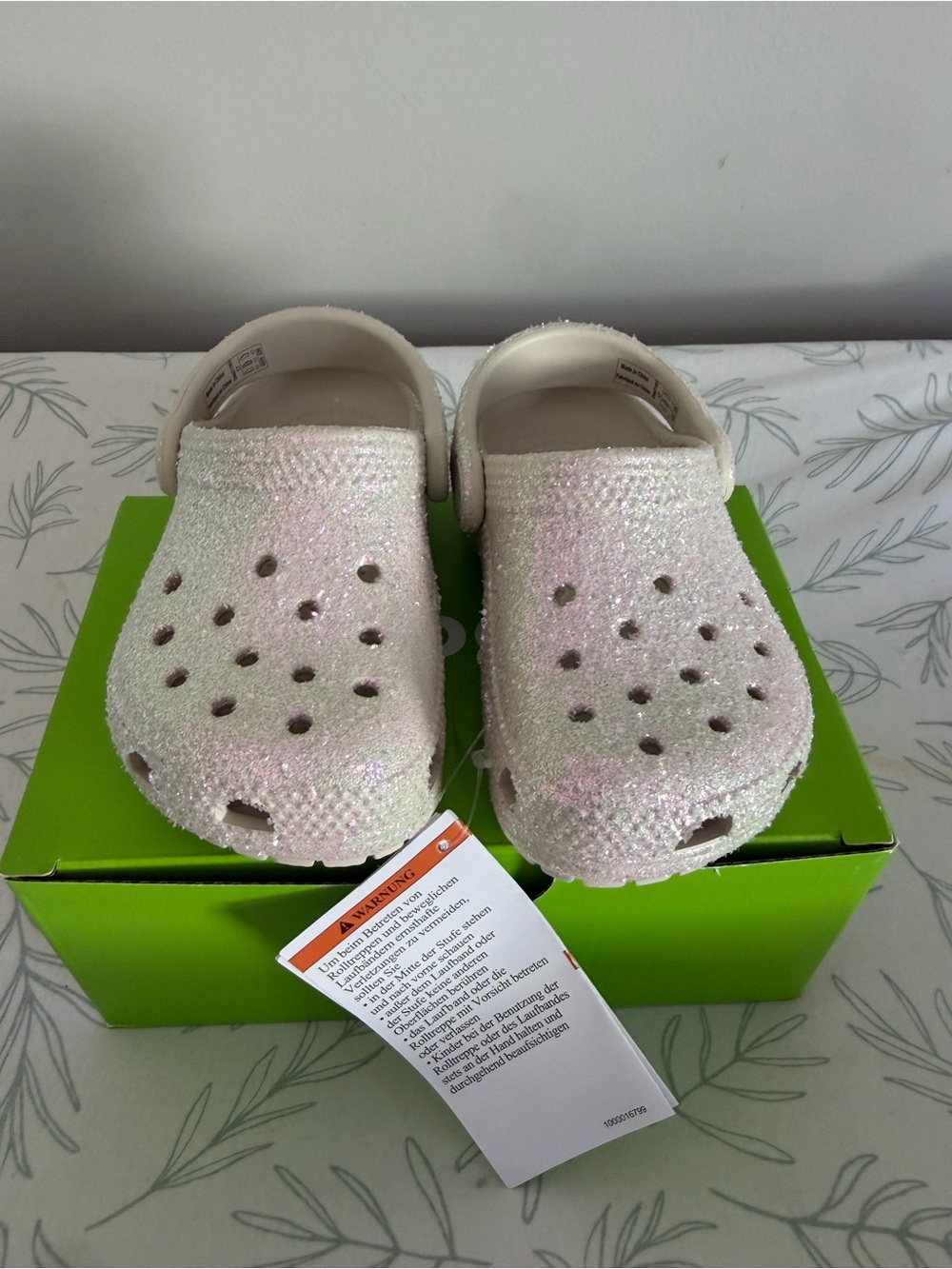 CROCS Kids Glitter Crocs - Iridescent Pearl